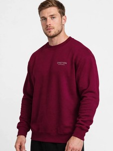 เสื้อสเวตเชิ้ตคอกลมสีแดงเบอร์กันดีสำหรับผู้ชายทรงปกติจาก ONETEN Apparel สวมใส่สบาย - Product Image 1