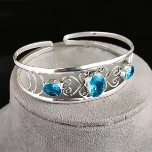 Bracelet manchette ajustable en argent sterling 925 avec topaze bleue suisse naturelle, bijou artisanal en pierres précieuses, bracelet bohème pour femme - Product Image 6