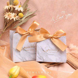 Boîtes à bonbons de mariage pliables exquises en gros, personnalisées pour les cadeaux de luxe magnifiques des invités, papier kraft biodégradable - Product Image 2