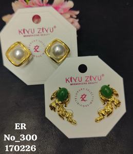 Ensemble de boucles d'oreilles tendance en alliage d'acier inoxydable plaqué or de luxe avec imitation perle pour femmes - Product Image 3