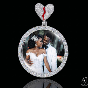 Colgante de Moissanita Redondo Personalizado con Foto Estilo Hip Hop, Corazón Roto, Baño de Oro Rosa sobre Plata 925, Dije de Diamante para Joyería de Fiesta - Product Image 1