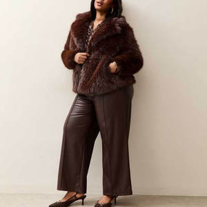 Veste en fourrure haut de gamme pour femmes, texture douce, apparence élégante, confortable à porter, légère, sensation de chaleur, écologique, 100% polyester - Product Image 4