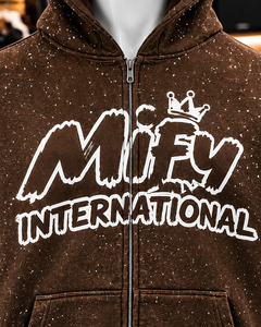 Sweat à capuche marron premium zippé avec logo graphique blanc entièrement orné de strass, style streetwear, coupe oversize, vente en gros - Product Image 2