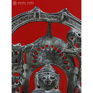 Sculpture de sanctuaire Jain en laiton de 6 pouces faite à la main Artisan indien Article fabriqué Sculptures uniques - Product Image 4
