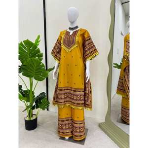 Hermoso Conjunto de Fiesta con Estampado Digital y Borde de Encaje, Talla XL - Product Image 2