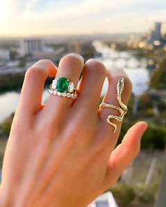 แหวนหมั้นสามเม็ด ทองคำแท้ 14k 18k ทรงโอวัล มรกตสีเขียว มอยส์ซาไนต์ เพชร แหวนแต่งงานแบบสามวง สำหรับวันครบรอบแต่งงาน - Product Image 2