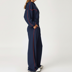 ชุดเซ็ตผู้หญิง OEM พิมพ์ลาย DTG ผ้าฝ้ายเฟรนช์เทอร์รี่ เสื้อฮู้ดซิปและกางเกงจ็อกเกอร์ ชุดลำลองเข้าชุด ไซส์พลัส - Product Image 3