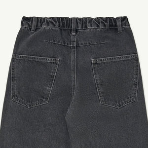 กางเกงพรีเมียมสำหรับเด็กผู้ชายแบบติดกระดุม บริการ OEM ออกแบบพร้อมโลโก้ โรงงานผลิตเสื้อผ้าเด็กผู้ชายตามเทรนด์ ผ้าเดนิมเนื้อนุ่ม - Product Image 6