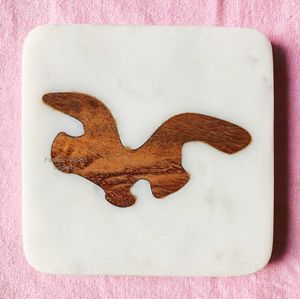 Ensemble de sous-verres en pierre incrustée de bois et de marbre fabriqués à la main Sous-verres élégants pour la maison, le bureau et la protection de la table à manger - Product Image 1