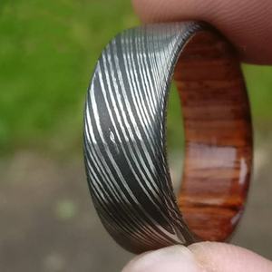 Anillo de boda de acero damasco unisex/anillo de compromiso hecho a mano directo fabricante de cuchillos de acero inoxidable OEM diseño personalizado DIY - Product Image 6