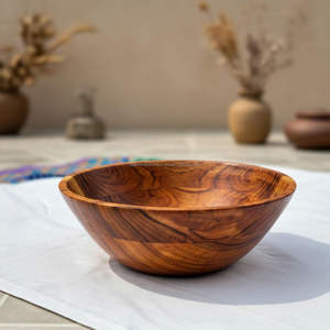 Elegante tazón de madera hecho a mano para mesa de comedor, para servir ensaladas y frutas, artesanía sostenible. - Product Image 2
