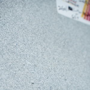 Dalle de granit gris Sira, pierre naturelle polie pour plan de travail de cuisine, revêtement de sol et revêtement mural - Product Image 6