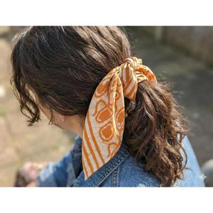Pañuelo de algodón con estampado floral bohemio hecho a mano, bandana india, pañuelo cuadrado para la cabeza, pañuelo para el cabello y el cuello, ligero para adultos - Product Image 2