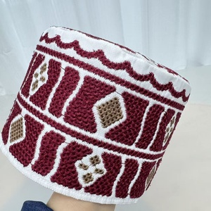 Sombreros Tradicionales de Algodón con Bordado de Terciopelo para Hombres, Gorros Étnicos Saudíes - Product Image 4