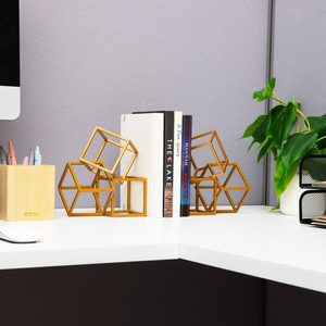 Serre-livres décoratifs en métal en forme de cube géométrique Mind Reader, style Art Déco, sculpture abstraite moderne, décoration d'étagère, lot de 2, pour la maison, le bureau et la bibliothèque - Product Image 6