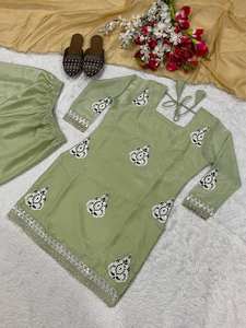 Precio de Mayoreo: Conjunto de Salwar Kameez de 3 Piezas para Mujer, Tallas M a XXL, Tradicional, de Secado Rápido, para Fiestas, Suministro para Catálogos y Tiendas, Calidad de Exportación - Product Image 4