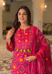 Conjunto de Salwar Kameez de Algodón con Estampado Digital Rosa para Mujer, Dupatta, Manga 3/4, Corte Regular, Secado Rápido, Estilo Tradicional Indio-Pakistaní - Product Image 2