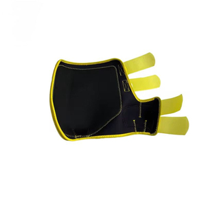 Herraduras de Lujo Bordadas: Elegante Equipo Protector de Nylon Premium con Marca Personalizada - Product Image 1
