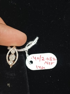 Vente en gros de bijoux Ishwar Art, pendentif ovale en or 14 carats, 0,400 carats de diamants naturels étincelants, bijoux de mariage pour femmes - Product Image 4