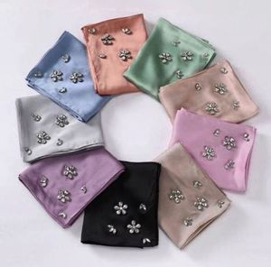 Gran Oferta: Hiyab Bordado con Cuentas, Elegante Hiyab Azul Bordado con Cuentas Doradas Florales, Hecho a Mano, Proveedor al por Mayor - Product Image 2