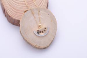 Colgante de rodaja de sandía chapado en oro de 14K (amarillo/rosa/blanco) con pavé de frutas, joyería para mujer - Product Image 3