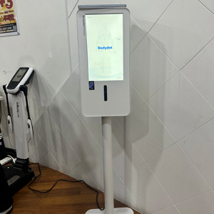 เครื่องวิเคราะห์ร่างกายอัจฉริยะ Bodydot BDF1000 ใช้พลังงาน AI โครงอะลูมิเนียมอัลลอยด์ ไม่สามารถพับได้ ติดตามท่าทางร่างกายแบบเต็มรูปแบบ เพื่อสุขภาพที่ดีขึ้น - Product Image 1