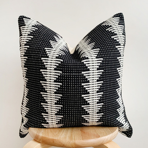 Fabricant Handloom indien Kilim housse de coussin moderne motif géométrique durable tissé à la main - Product Image 6