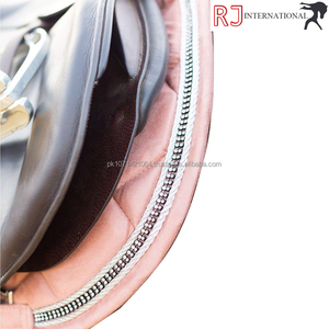 Ensemble de tapis de selle matelassé rose pour chevaux, tapis de selle de dressage avec protège-oreilles et bandages pour les jambes, fournitures équestres personnalisées - Product Image 6