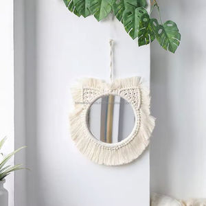 Espejo de macramé hecho a mano ligero para colgar en la pared Espejo decorativo de estilo bohemio respetuoso con el medio ambiente Fabricante OEM Vietnam - Product Image 1