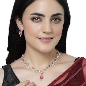 Ensemble collier et boucles d'oreilles en alliage de zinc plaqué or rose avec cristaux de strass, design floral, bijoux romantiques pour mariage pour femmes - Product Image 4