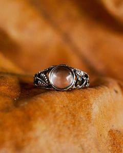 Anillo de Plata de Ley con Cuarzo Rosa, Diseño de Rama de Árbol, Hojas Florales, Inspirado en la Naturaleza, Joyería con Hojas, Certificado IGI, Alta Calidad - Product Image 1