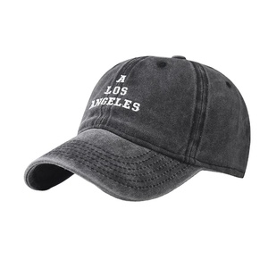 Casquette de baseball en daim à 5 panneaux avec logo personnalisé, broderie noire sportive unisexe de haute qualité, doublure en satin - Product Image 2