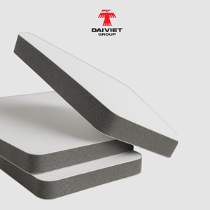 Panneau mural élégant en PVC au charbon de bambou de taille 1220, étanche au feu, insonorisant et étanche à l'humidité pour les intérieurs d'appartements - Product Image 1