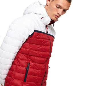 Chaqueta Acolchada con Capucha para Hombre, Diseño Color Block Rojo y Blanco, Cortavientos, Relleno de Poliéster, Cierre de Cremallera, Corte Regular, Informal, para Invierno - Product Image 5