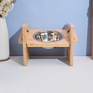 Bol d'alimentation incliné surélevé de qualité alimentaire en bambou, avec logo personnalisé, support réglable en bambou, pour chiens et chats - Product Image 1