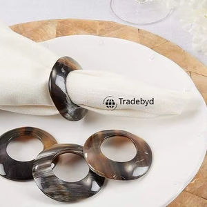 Anneau de serviette en corne fait main, écologique, style campagnard, accessoire de table décoratif haut de gamme Tradebyd - Product Image 1