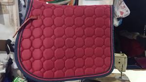 BRAND ZONE Almohadilla de silla de montar de algodón personalizada para equitación, con acolchado único, numnahs y mantas para silla de montar - Product Image 4