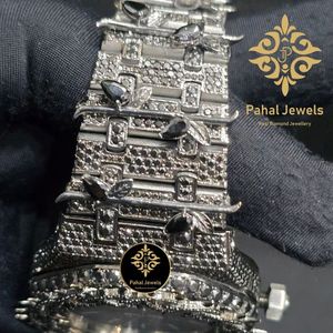 นาฬิกาข้อมือสแตนเลสสตีลหรูหรา Pahal Jewels หน้าปัด 40 มม. ระบบอนาล็อก กลไกจักรกล กระจกแซฟไฟร์ ประดับเพชร ปุ่มกดแบบซ่อน - Product Image 2