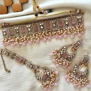 Parures de bijoux de mariage indiennes et pakistanaises originales, plaquées or antique, zircon, faites à la main, pour femmes - Vente chaude - Product Image 2