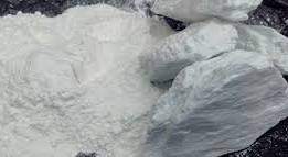 Pierre savonneuse U-talc. Le talc est un silicate hydrique de magnésium, (3 MgO-4SiO2-H2O), lorsqu'il est trouvé en forme pure. - Product Image 3