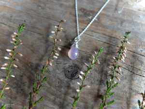 Colgante de Ópalo Lavanda con Cadena de Plata Esterlina, Joyería Vintage Boho Indie con Piedras Preciosas, Regalo Unisex, Estilo Rajasthan - Product Image 1