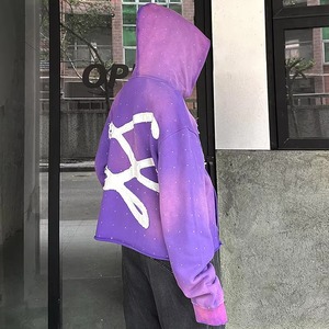 เสื้อฮู้ดดี้สีดำปักลายคริสตัลแบบยูนิเซ็กซ์ทรงโอเวอร์ไซส์ผ้าฝ้ายแบบครอปป์  งานปักแบบดิสเทรส  ผู้ผลิตเสื้อฮู้ดดี้แบบซันเฟด - Product Image 6