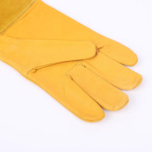Factory Direct Supply Genuine Leather Cowhide Hand protection Non-slip Heat Insulation Disposable Welding <b>Gloves</b> - Product Image 6