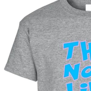 เสื้อยืดแขนสั้นลายกราฟิกสำหรับวัยรุ่นสีเทาเฮเทอร์ ลายพิมพ์ตัวอักษรสีน้ำเงินเข้ม "They Not Like Us" คอกลม สไตล์ลำลอง แฟชั่นวัยรุ่นสำหรับใส่ทุกวัน - Product Image 4