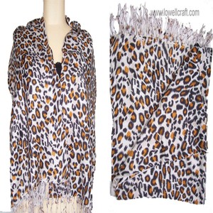 Écharpes longues élégantes en viscose à imprimé animal pour femmes - Cadeau respirant pour l'été - Product Image 3