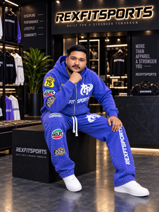 Ensemble survêtement streetwear oversize déchiré avec broderie personnalisée, strass, sweat à capuche zippé et pantalon de survêtement – Marque privée OEM - Product Image 2