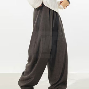 Pantalon décontracté pour homme, coupe ample et large, taille à cordon, tissu doux et lisse, style streetwear, fabricant de vêtements - Product Image 4
