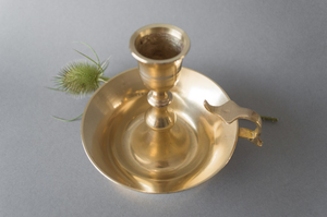Solid <b>Brass</b> Chamberstick <b>Holder</b> Portable <b>Candlestick</b> <b>Holder</b> Handheld Taper Candle Stand Vintage <b>Brass</b> Candle <b>Holder</b> - Product Image 6