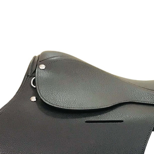 Silla de polo de cuero duradero para equitación, asiento deportivo equilibrado diseñado para un control estable, entrenamiento y comodidad. Silla de Polo. - Product Image 6