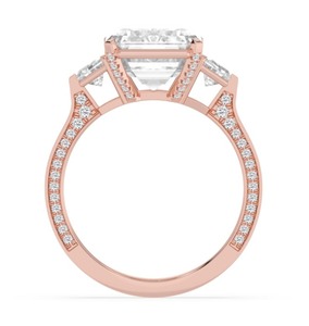 แหวนหมั้นเพชรทรงเหลี่ยมมรกต 18K โรสโกลด์พรีเมียม น้ำหนักรวม 8.17 กะรัต - Product Image 2